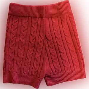 J RED CABLE KNIT SHORTS SIZE LARGE
